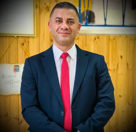 حَــكَــايـــا فِـــنــجـــان قَـــهــوَتـــي (13)  نَـــظَــرِيَّـــة الأَســـامِــــــي