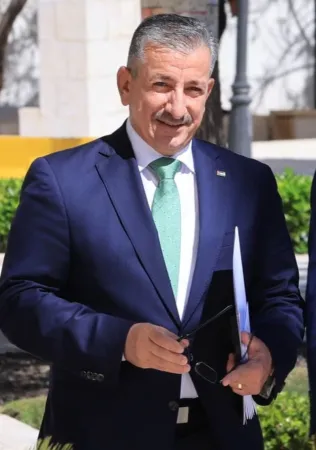 النائب كريشان يكتب: العمال أساس البناء وفخر العطاء