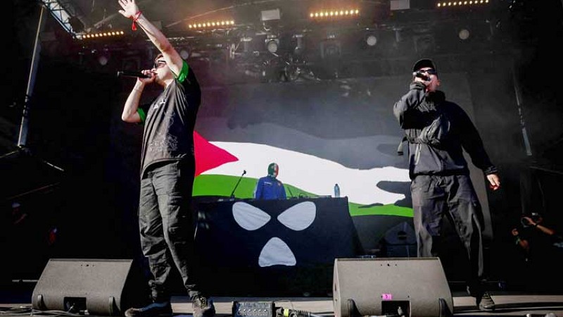 فرقة  نيكاب  تتحدى منتقديها وتهتف مجددا  فلسطين حرة  خلال حفل في فرنسا- (فيديو)