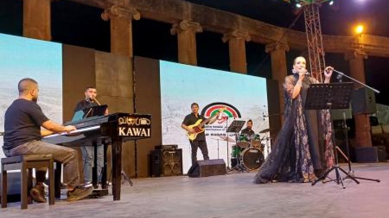 مكادي نحاس تلهب ختام فعاليات الساحة الرئيسة بجرش 39