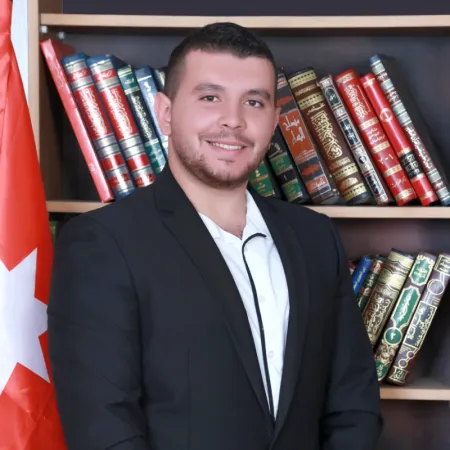 على الحان الحكومة نسير برفقة الوطن إلى المجهول